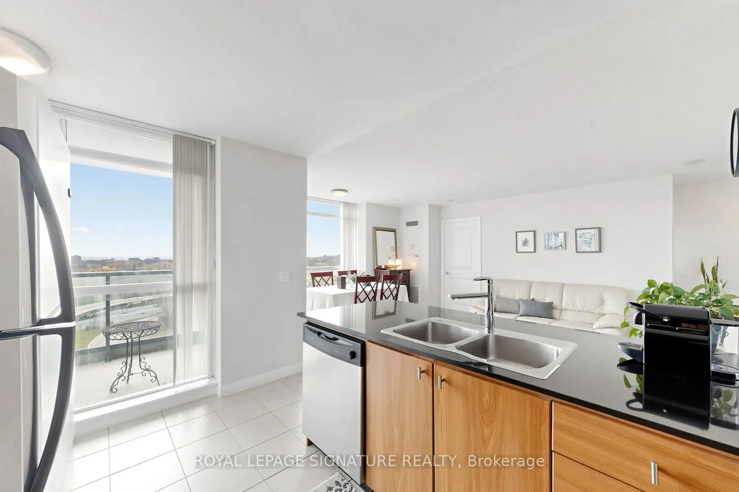 Additional image 6 of 235 Sherway Gardens Road 1603