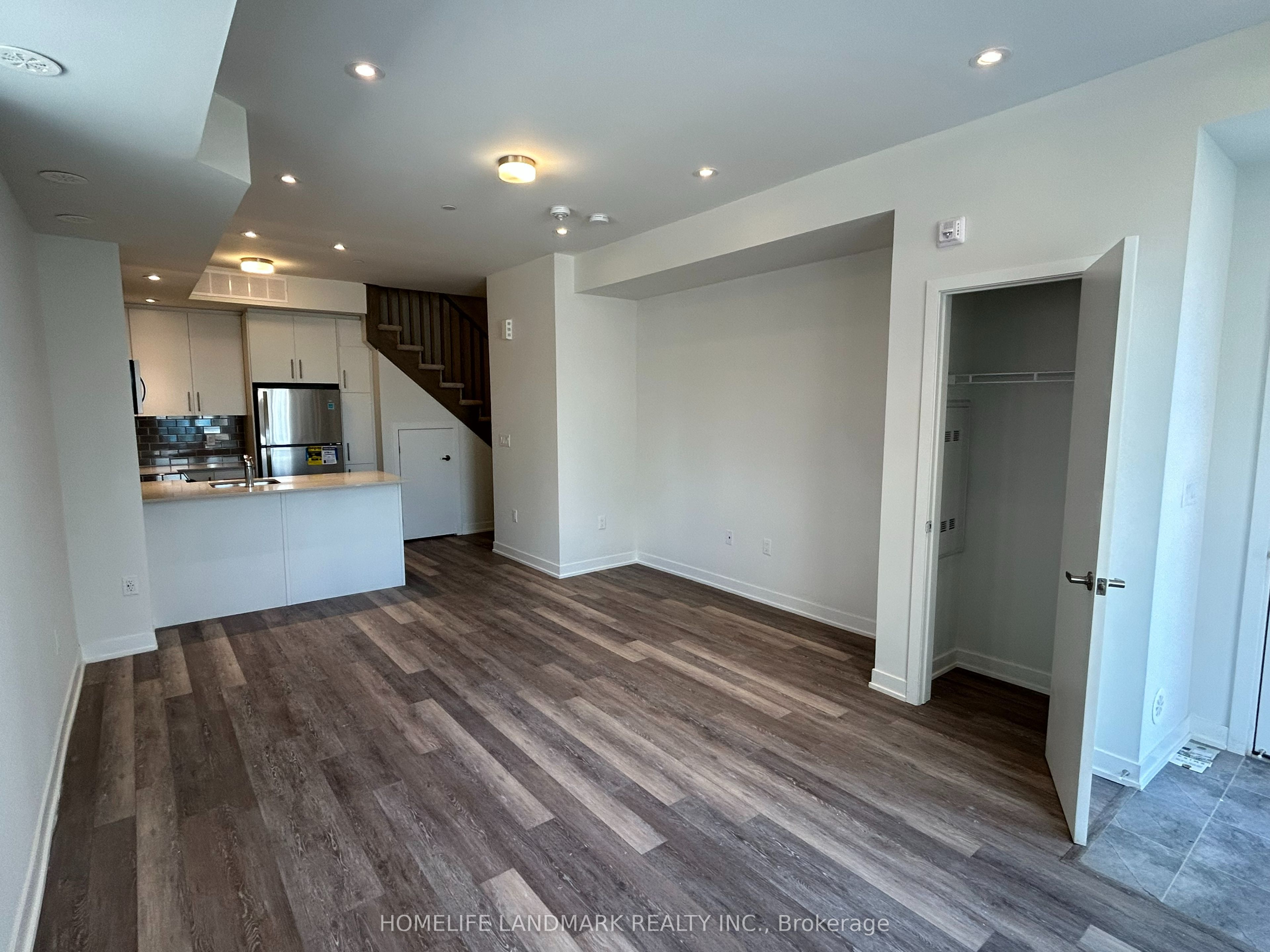 Additional image 3 of 20-3429 Ridgeway Drive, Mississauga, ON, L5L 0B9