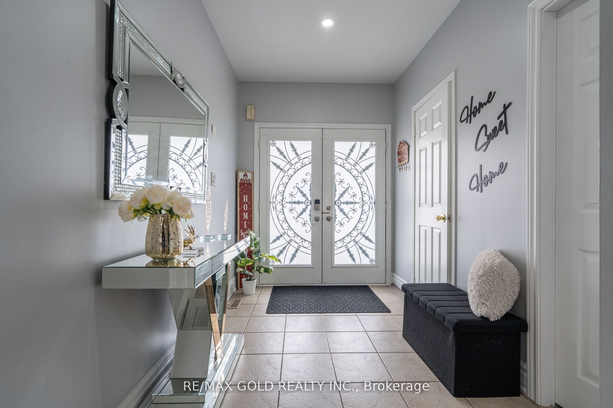 Additional image 3 of 8 Bayridge Drive, Brampton, ON, L6P 2H8