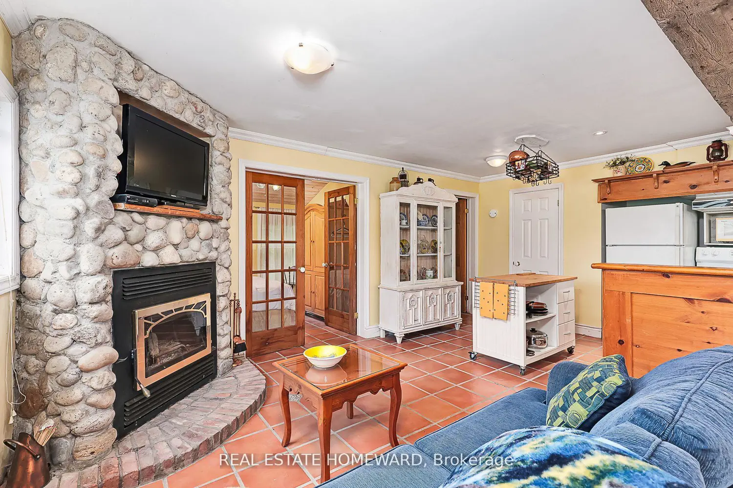 Additional image 3 of 137295 Grey Road 12