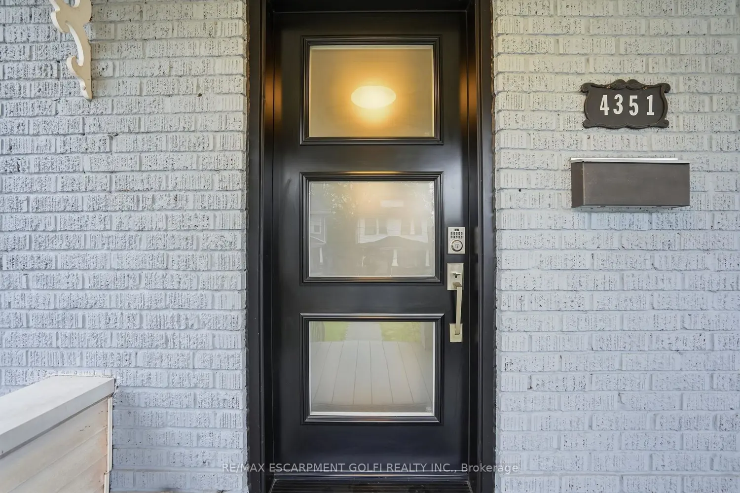Additional image 2 of 4351 Seneca Street