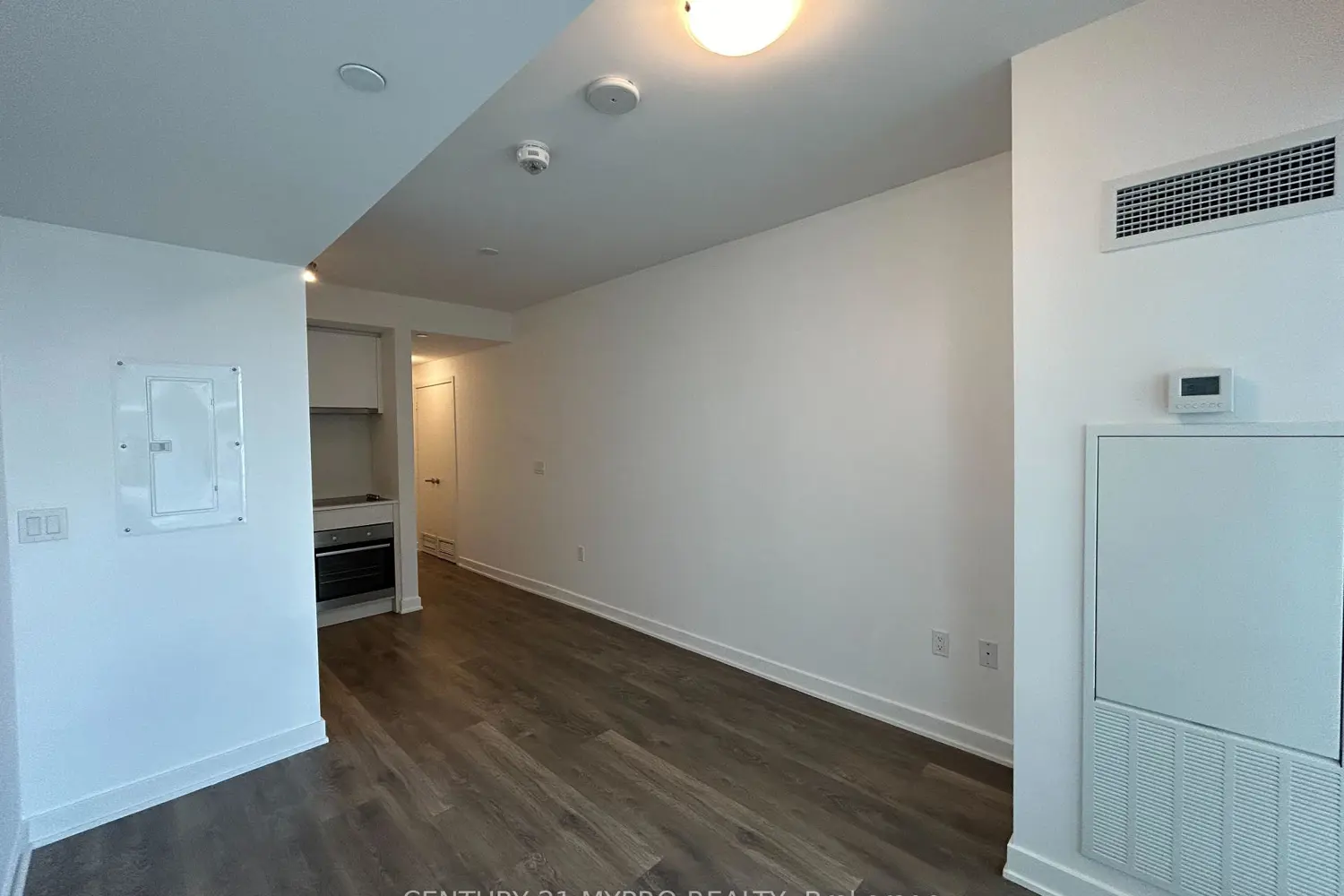 Additional image 8 of 195 Redpath Avenue 2714