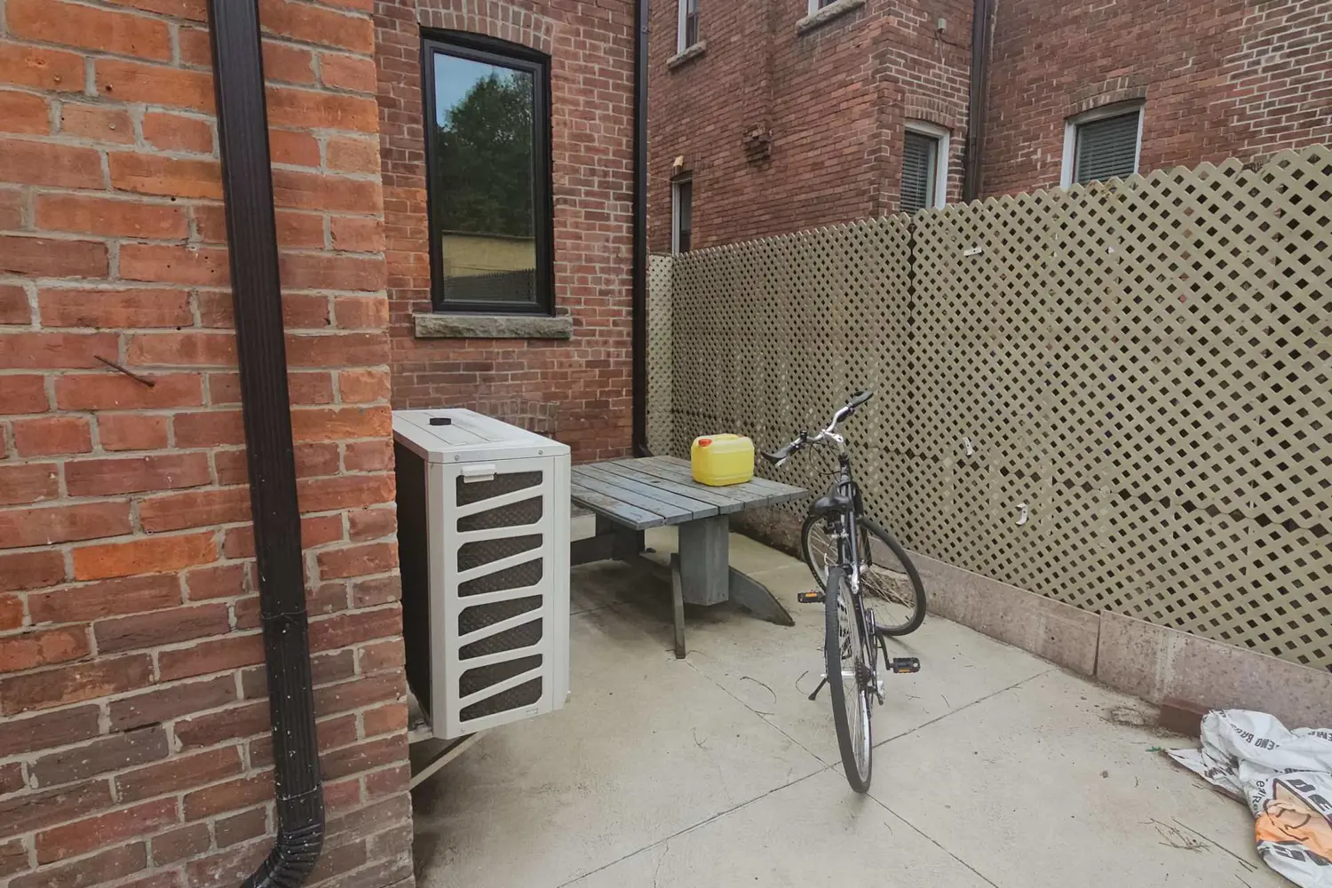 Additional image 17 of 1535 Dufferin Street