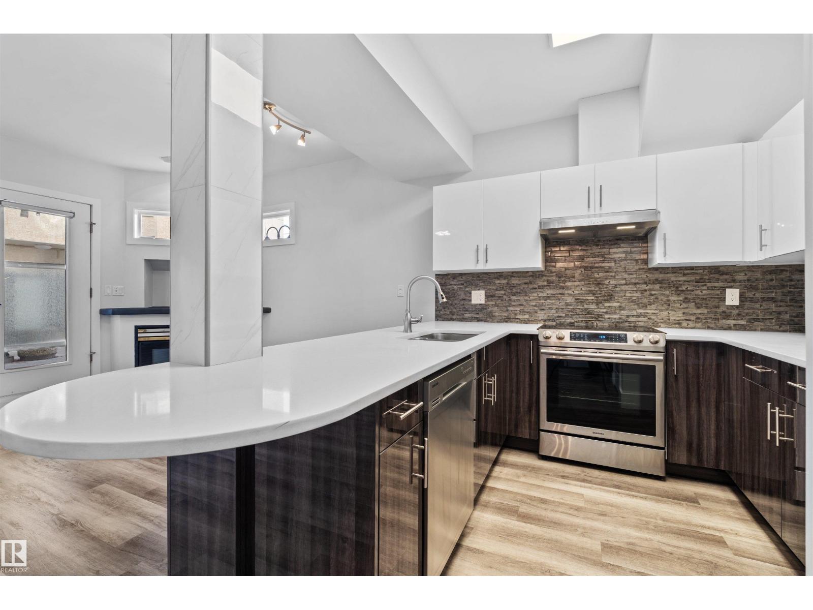 Additional image 6 of 205-10939 82 Avenue NW, Edmonton, AB, T6G0S7