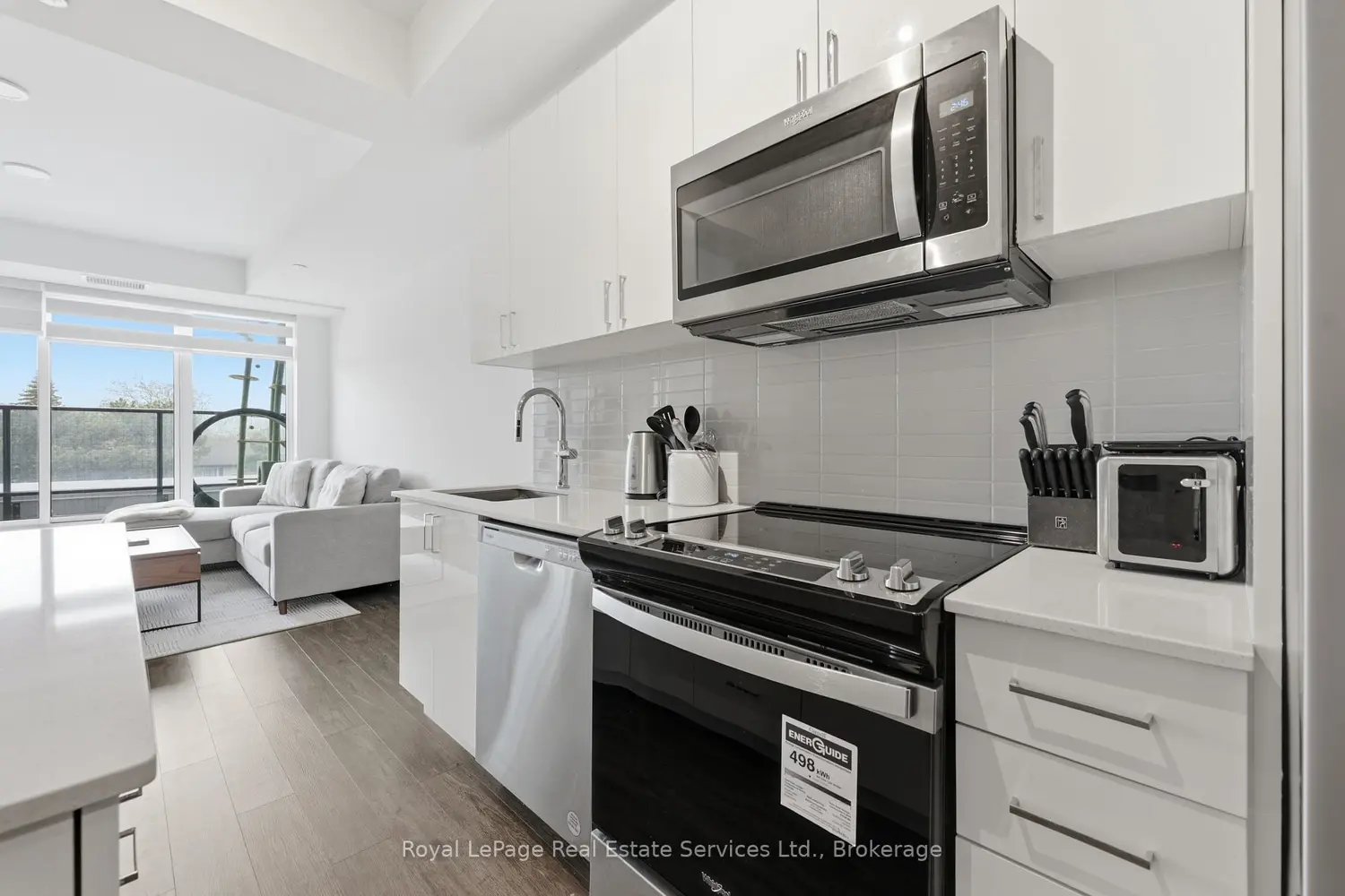 Additional image 8 of 2782 Barton Street 202