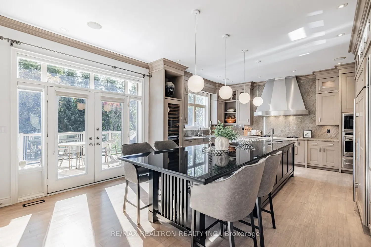 Additional image 9 of 423 Paradelle Drive
