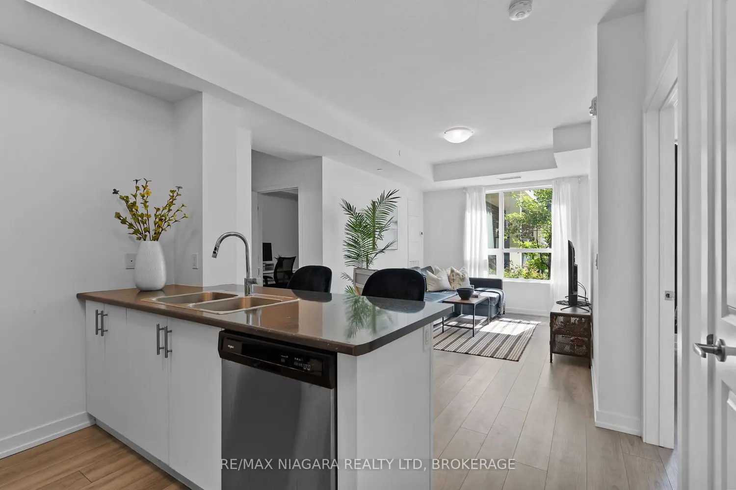 Additional image 5 of 5055 Greenlane Road 131