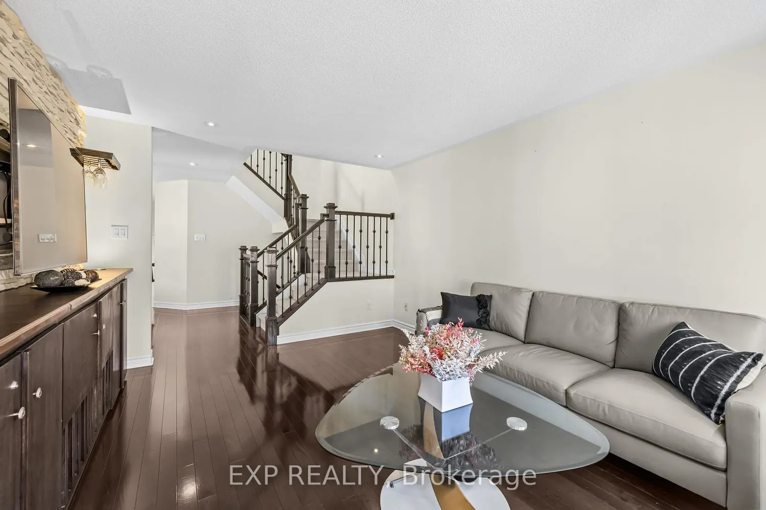 500 Langelier Avenue photo 5