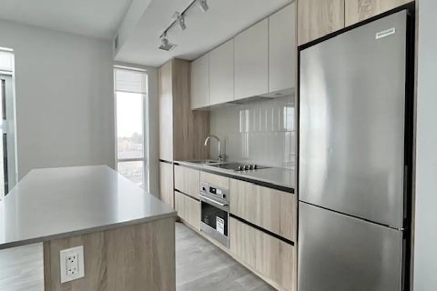 Additional image 5 of 7950 Bathurst Street 415