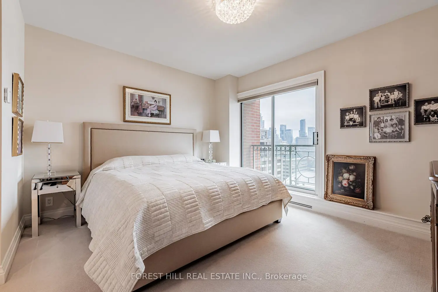 Additional image 15 of 38 Avenue Road 2002