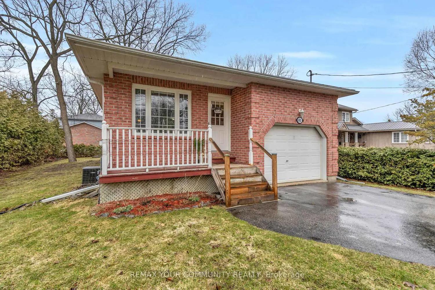 81 Fairpark Lane photo 2