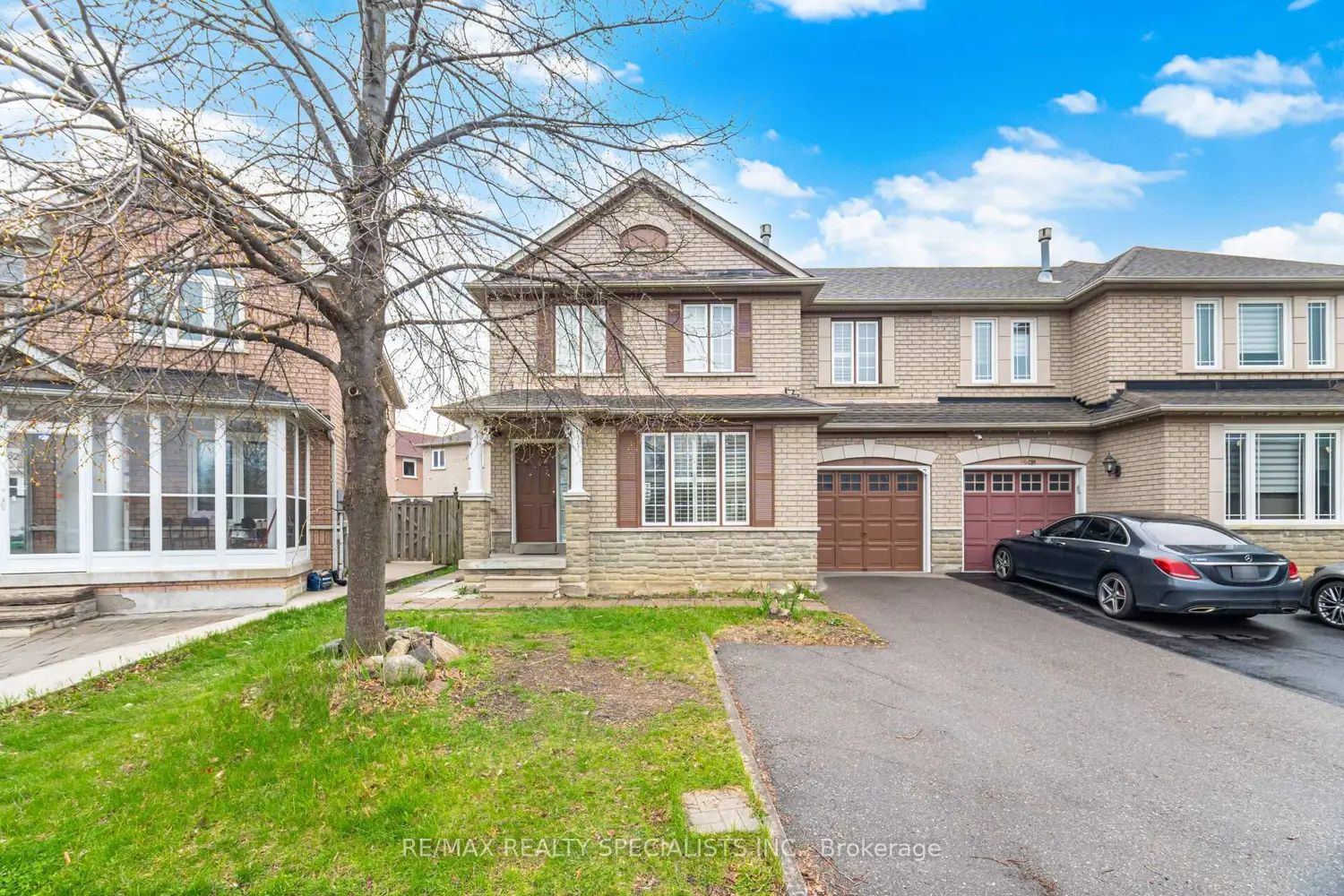 64 Dolphin Song Crescent