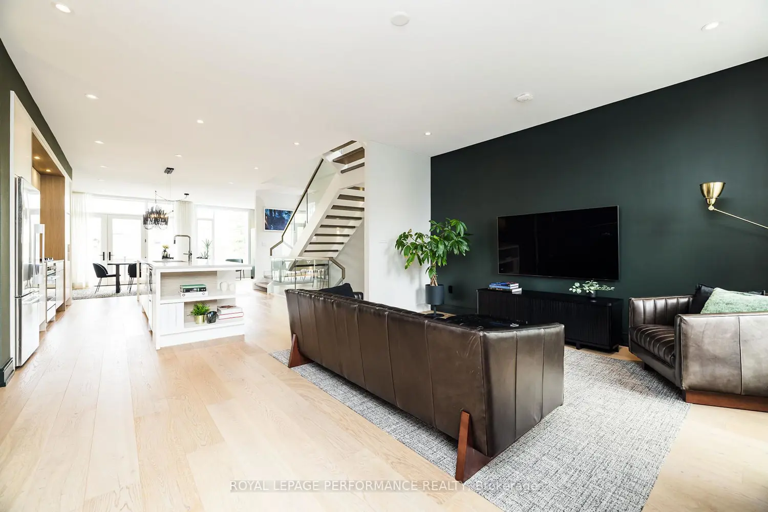330 Kenwood Avenue photo 4