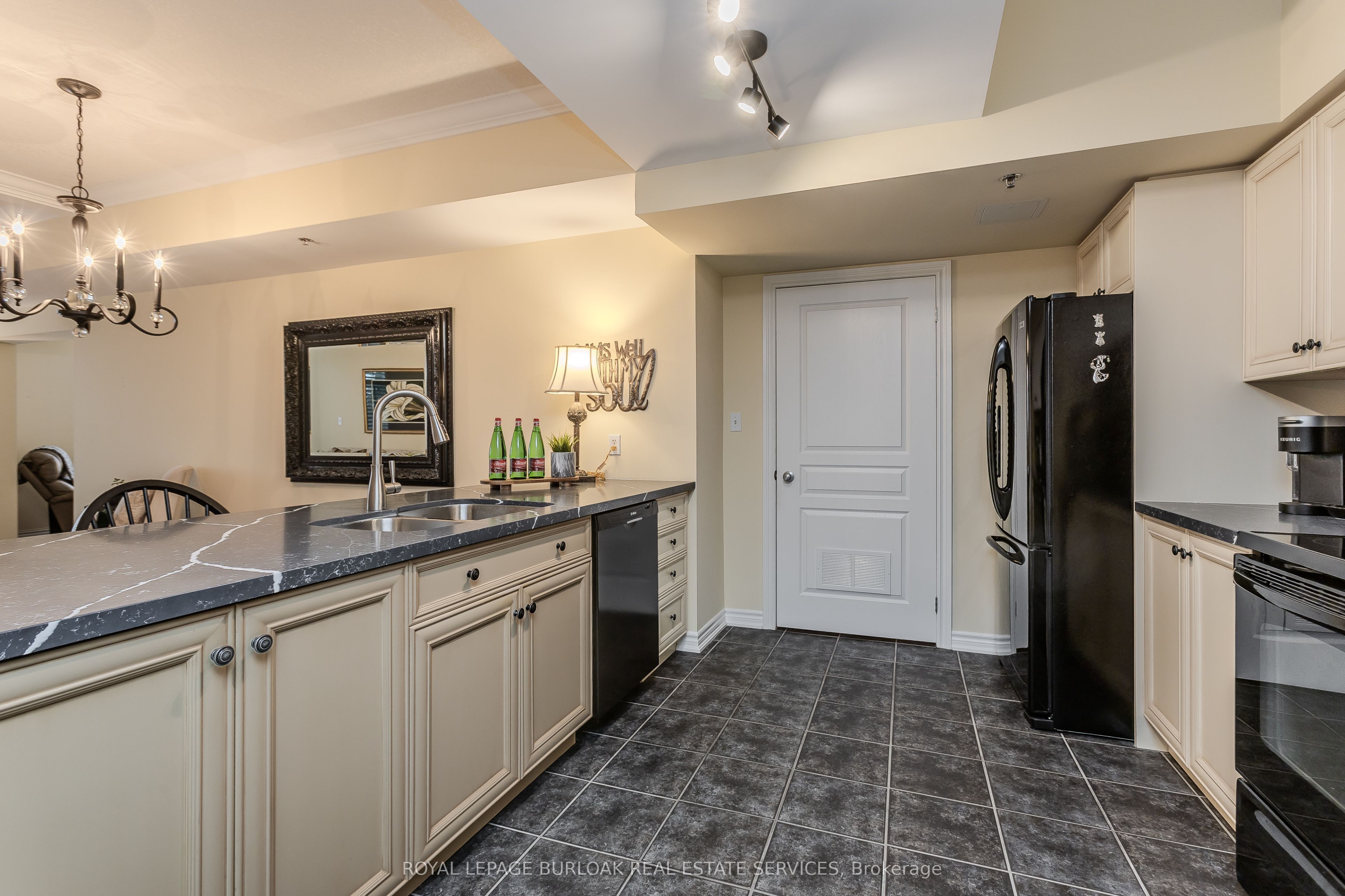 Additional image 6 of 412-391 Plains Road E, Burlington, ON, L7T 4M2