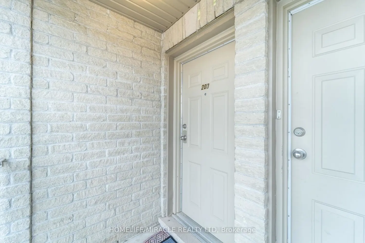 50 Whitlaw Way 203 photo 2