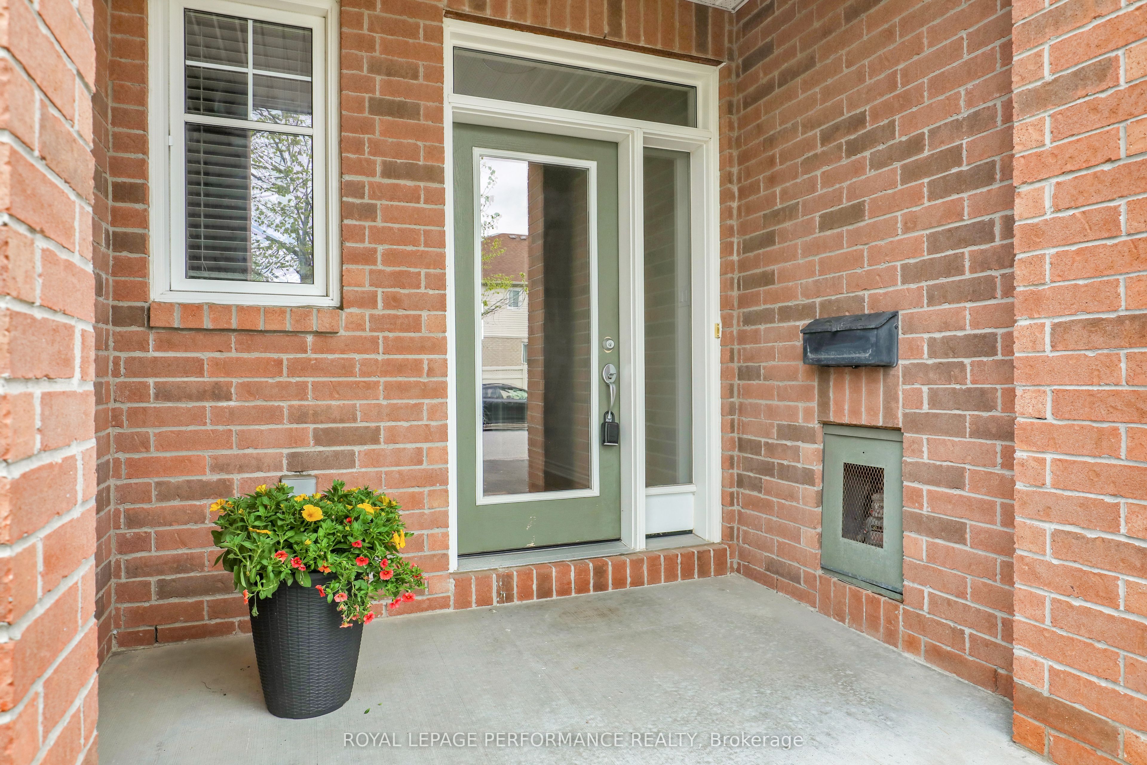 Additional image 3 of 181 Bradwell Way, Ottawa, ON, K1T 4J4