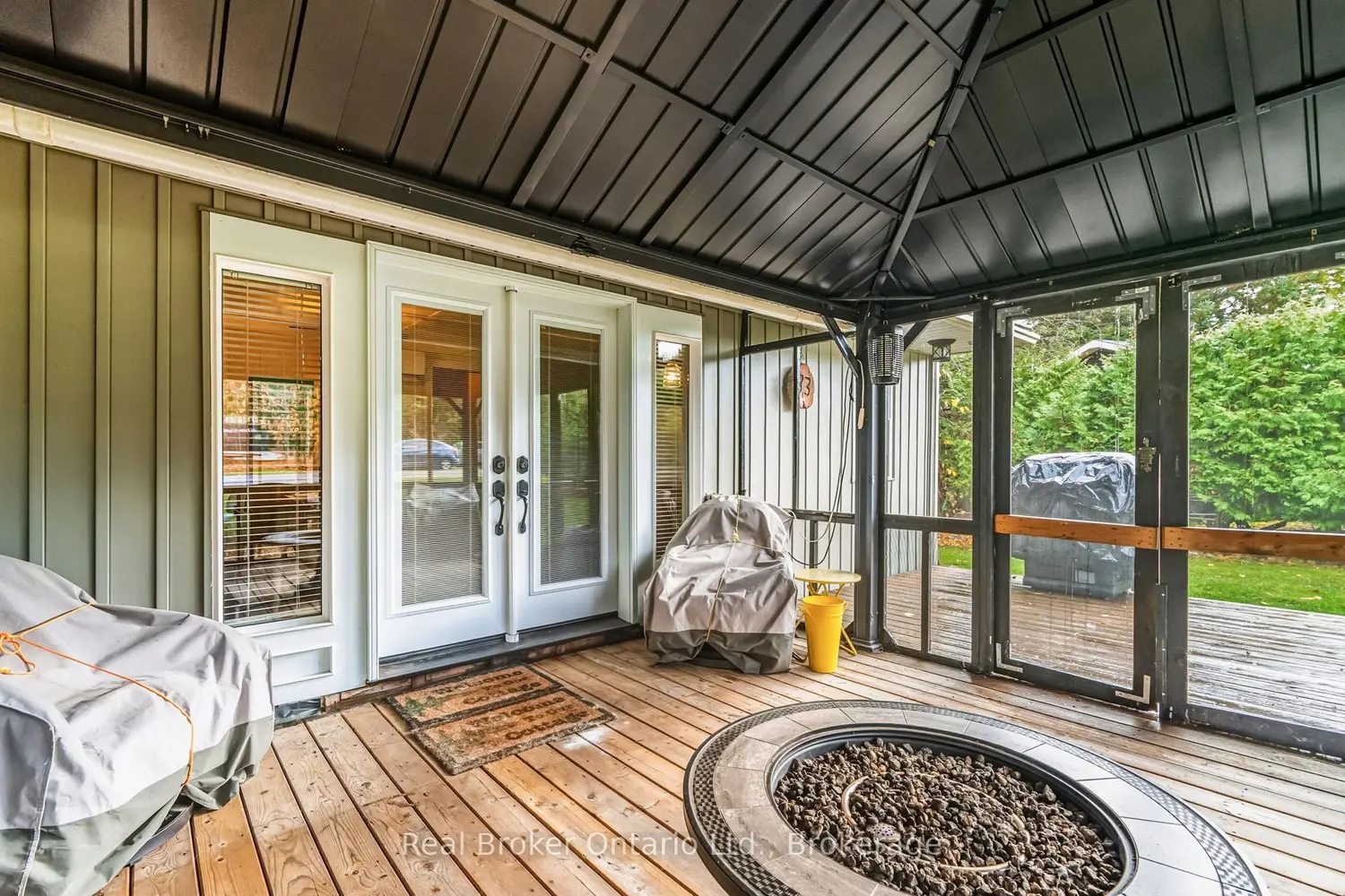 33 Gloucester Grove photo 5