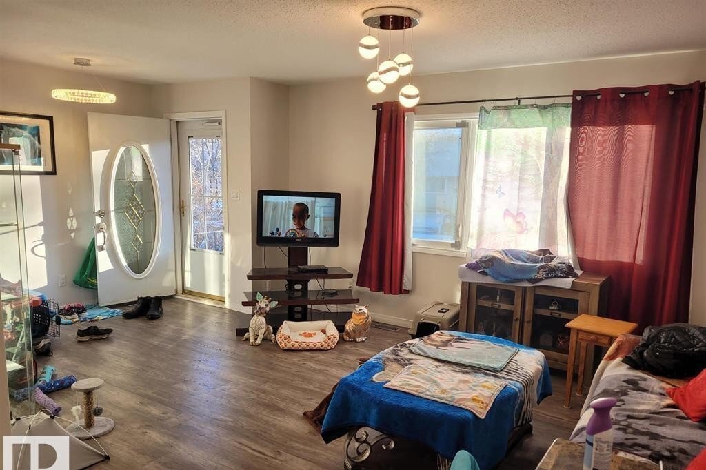 Additional image 8 of 11616 152 Avenue NW, Edmonton, AB, T5X1C7