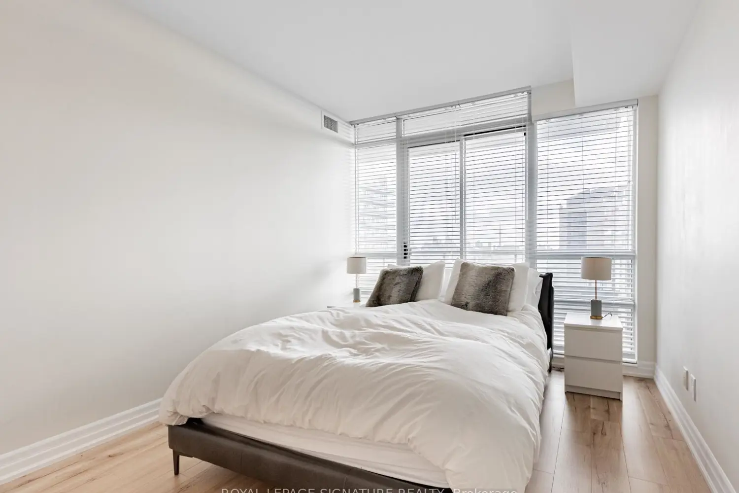 Additional image 12 of 500 St Clair Avenue 1607