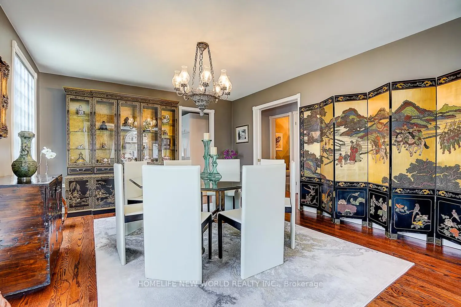 Additional image 7 of 594 Woburn Avenue