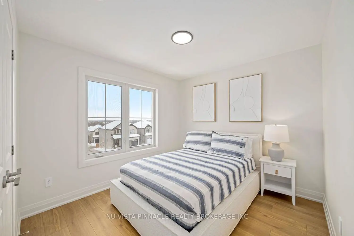 Additional image 17 of 2592 Sheffield Boulevard