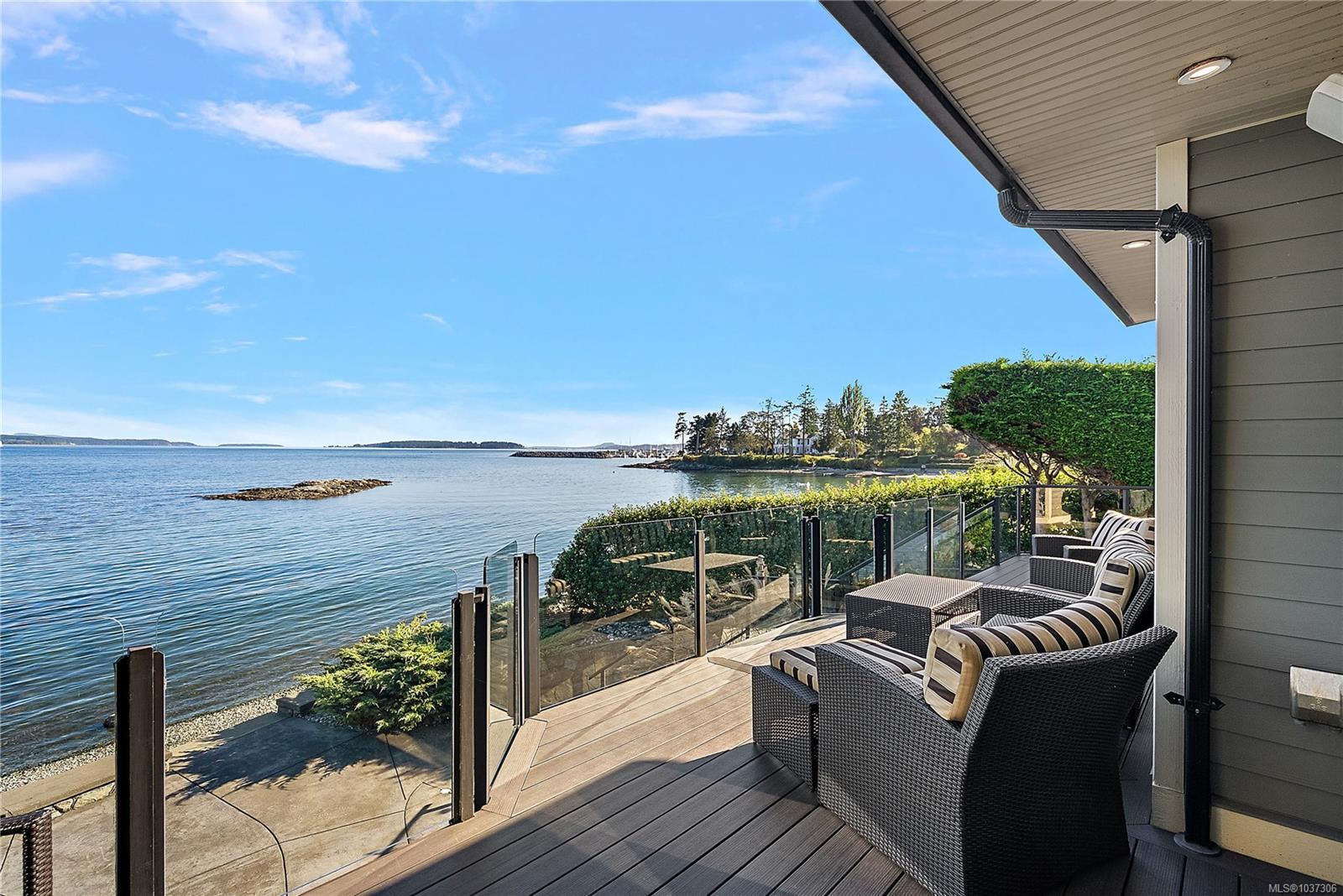 10206 Surfside Place, Sidney, BC, V8L 3R5