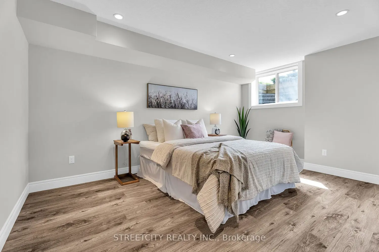 Additional image 16 of 2267 Callingham Drive 39