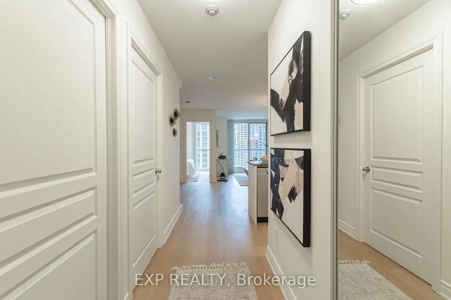 Additional image 2 of 801 Bay Street 1603
