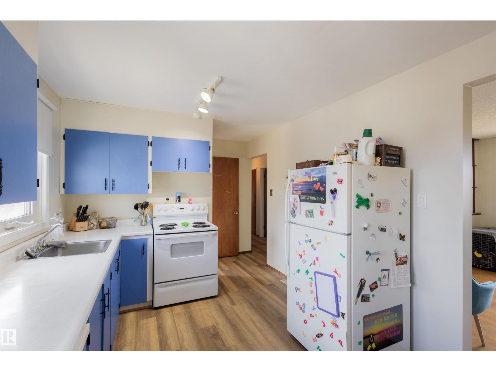 Additional image 6 of 5931 138 Avenue NW, Edmonton, AB, T5A1E4