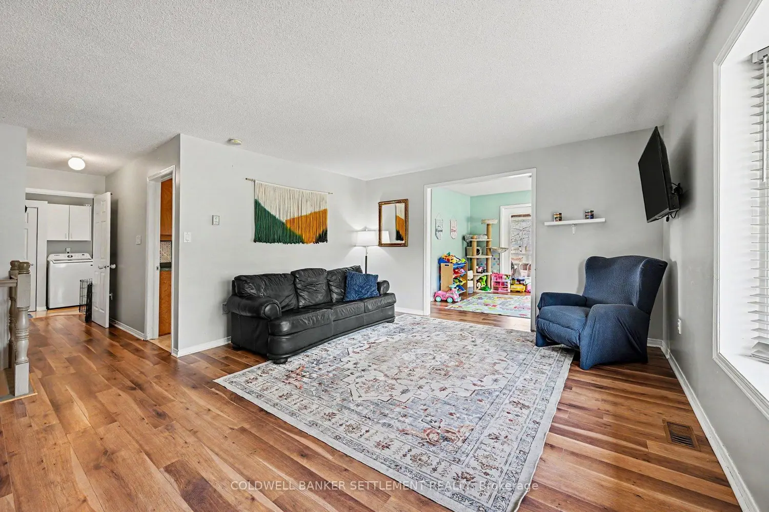 136 Charlotte Street photo 4
