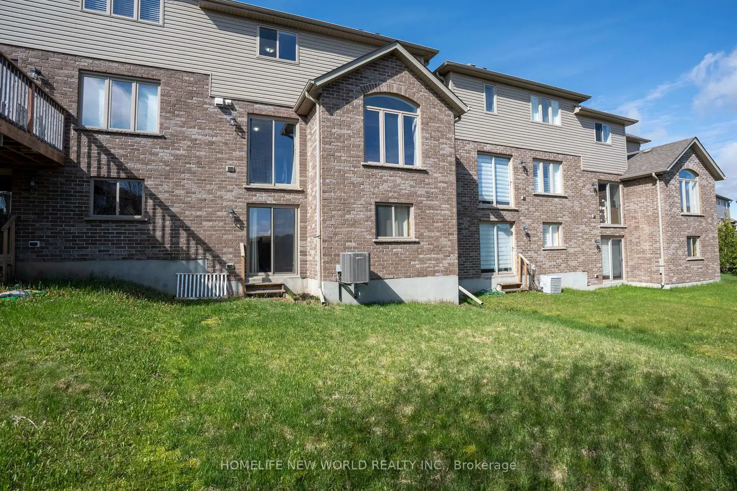 Additional image 19 of 452 Avens Street