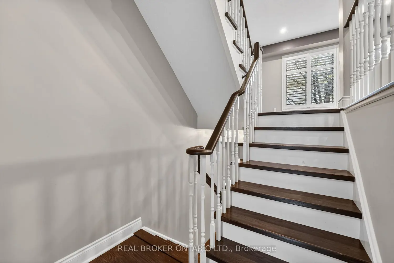 Additional image 11 of 5985 Creditview Road 8