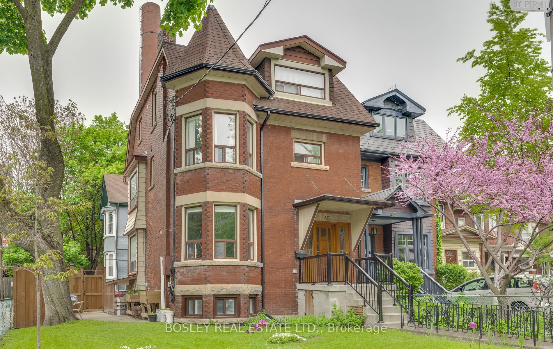 Basement-45 Rusholme Pk Crescent, Toronto, ON, M6J 2E1