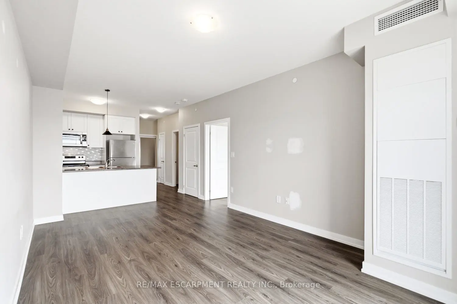 Additional image 14 of 450 Dundas Street 1113