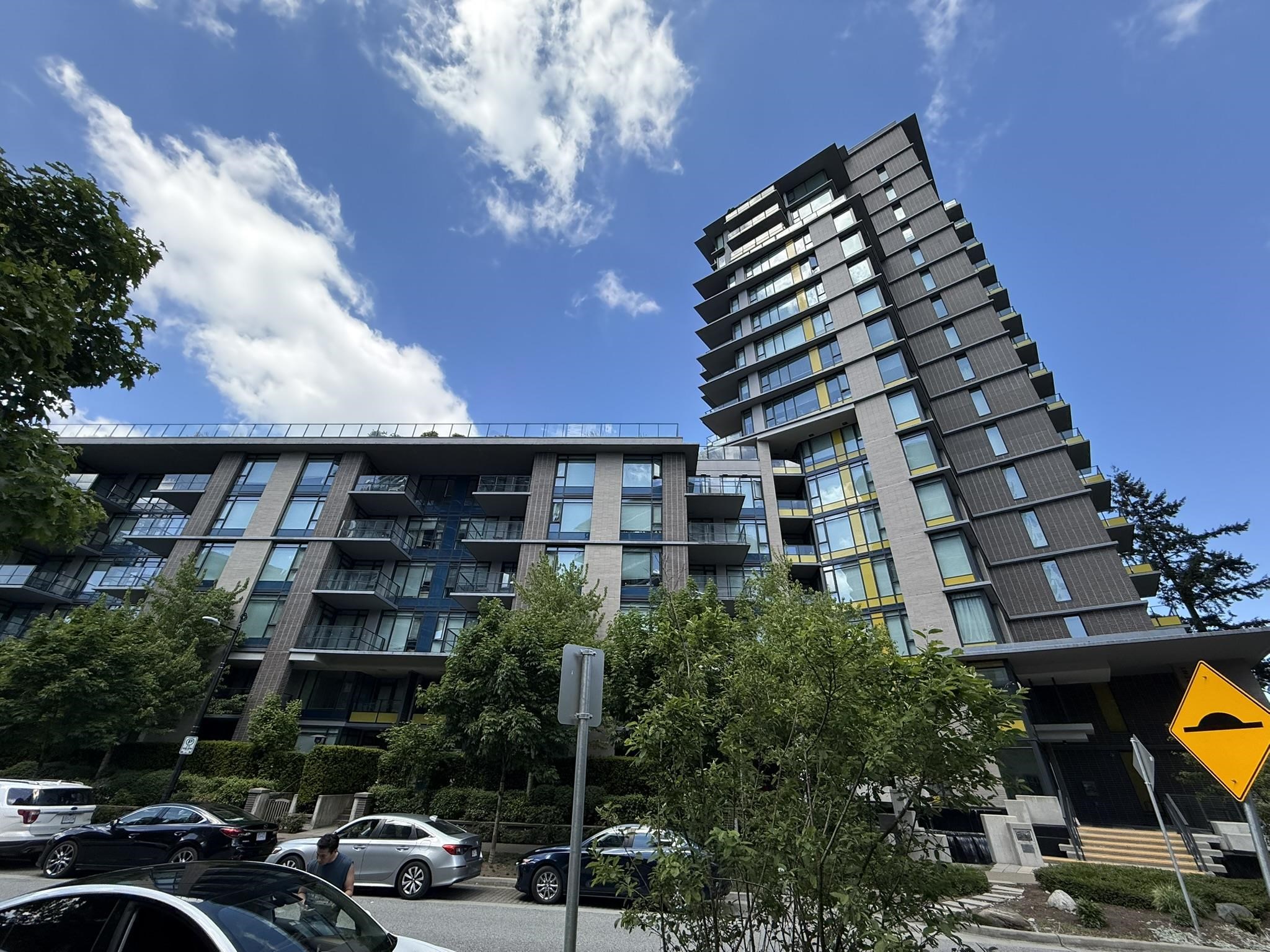 313-8850 University Crescent, Burnaby, BC, V5A 0C8