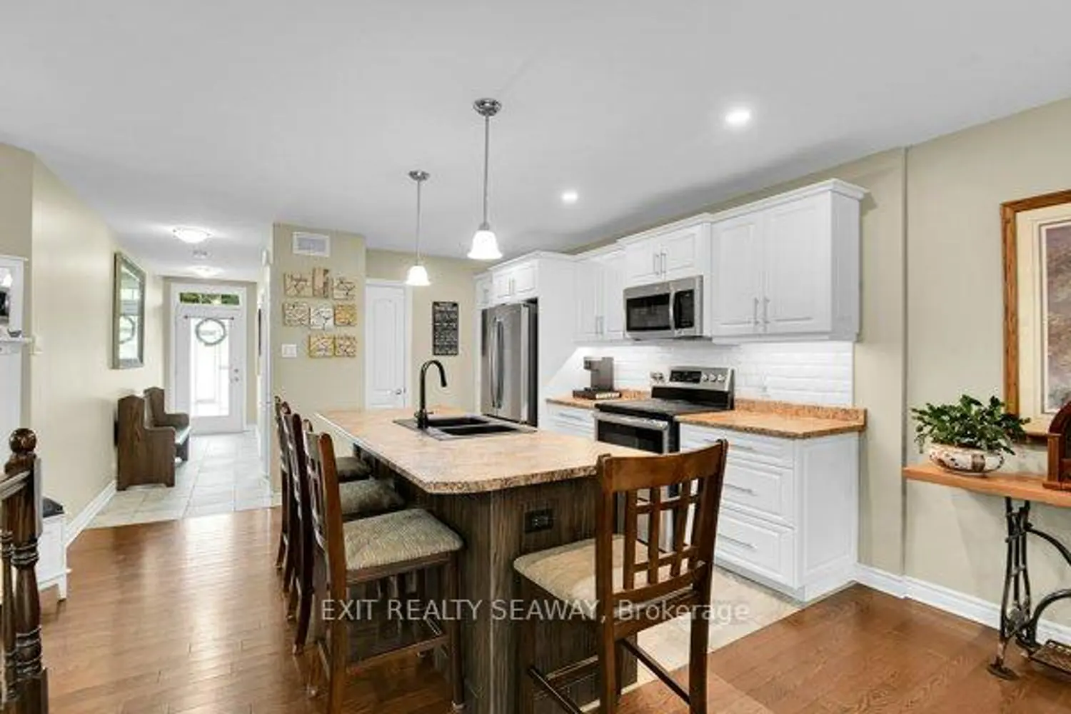 Additional image 6 of 3108 Mauricy Crescent