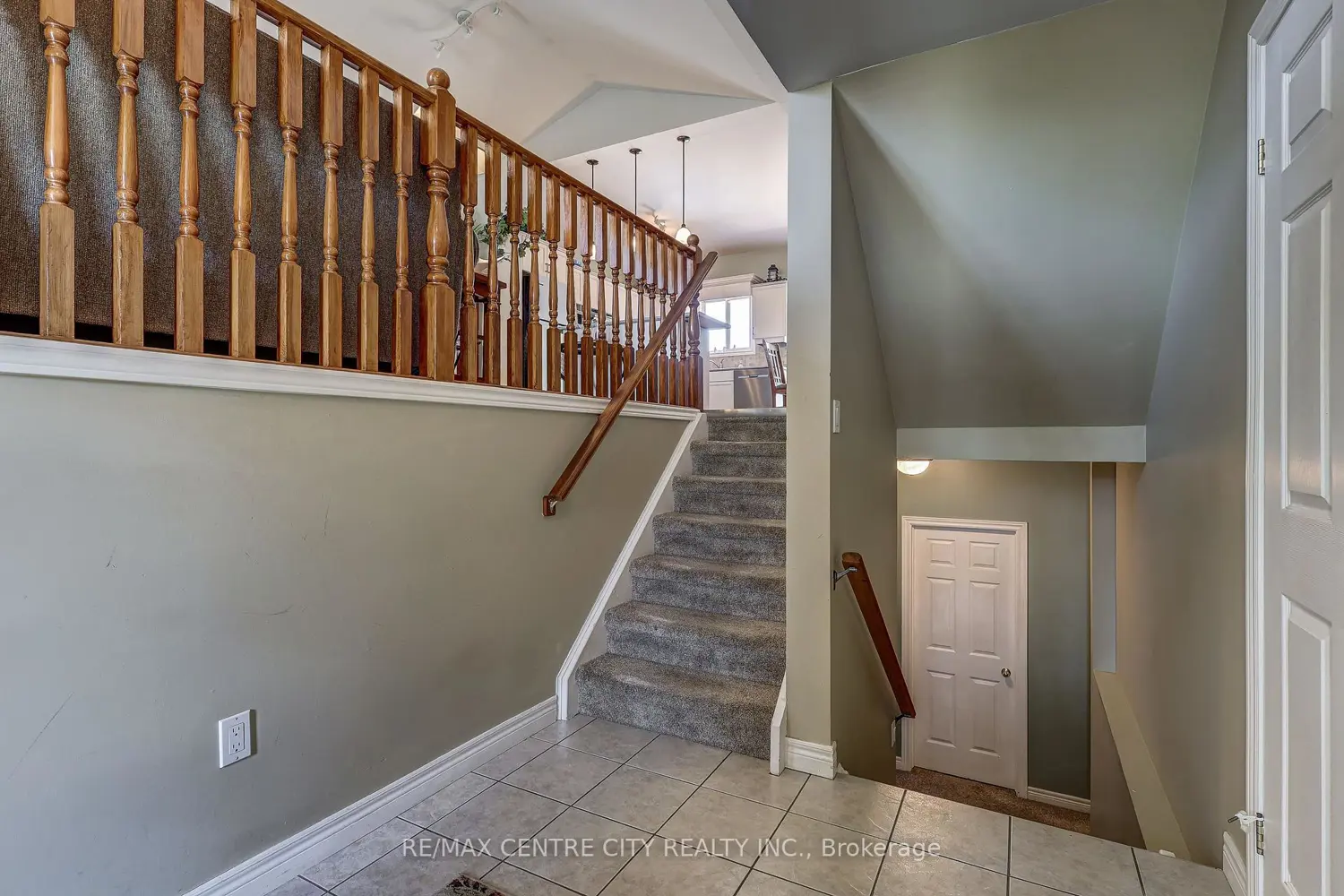 3 Steeplechase Court