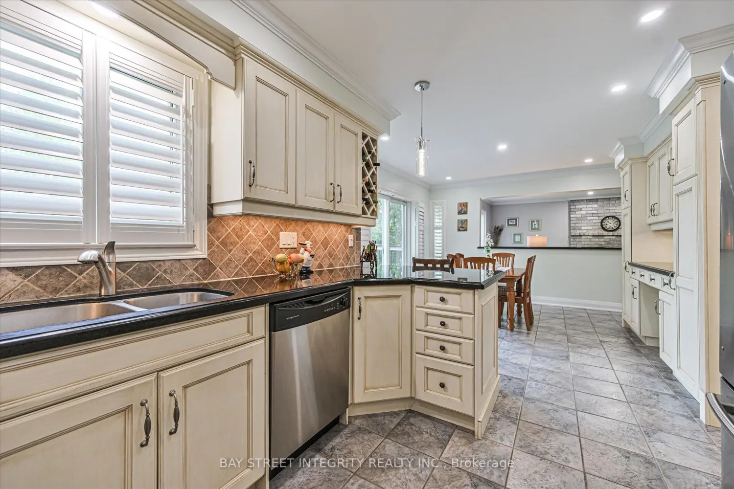 Additional image 6 of 535 Malvern Crescent
