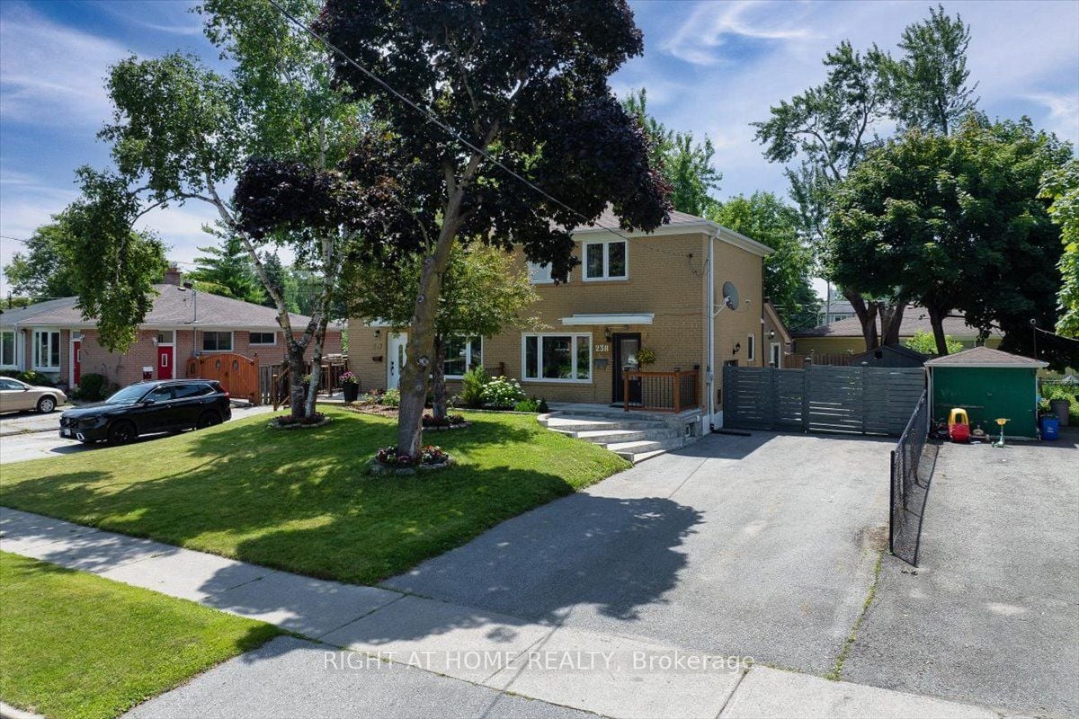 238 Beechy Drive, Richmond Hill