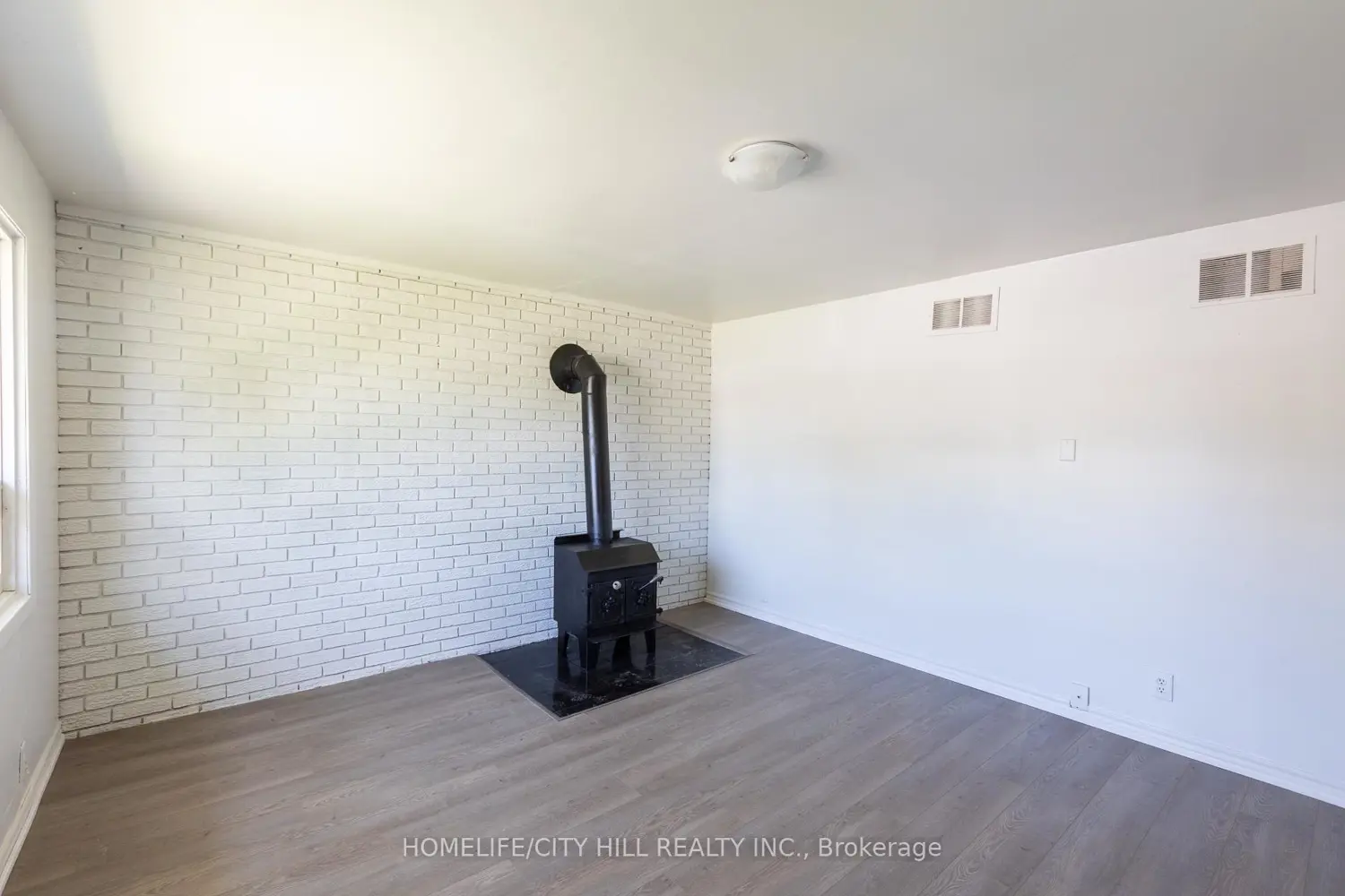 347 Hollywood Drive photo 5
