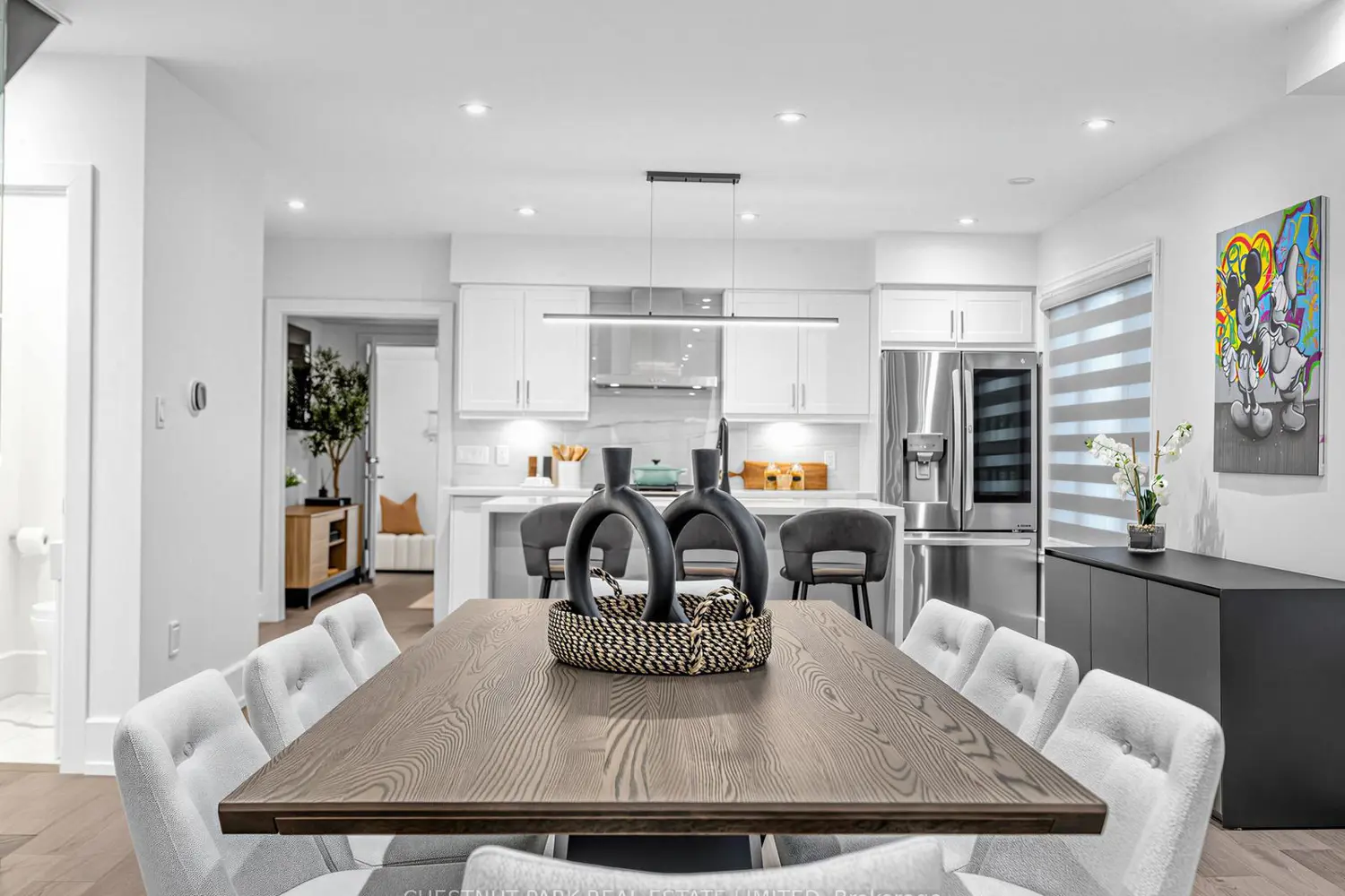 209 Robina Avenue photo 4