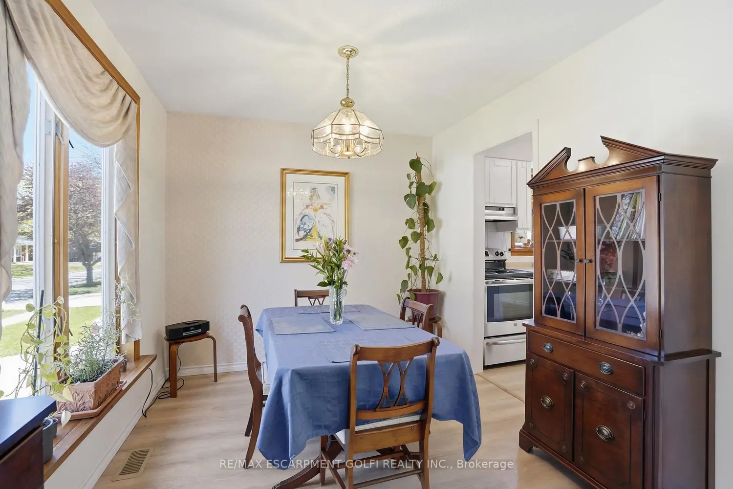 Additional image 6 of 13 Fallingbrook Drive