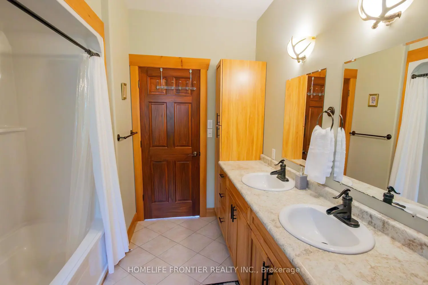 Additional image 8 of 1019 Silk Lane