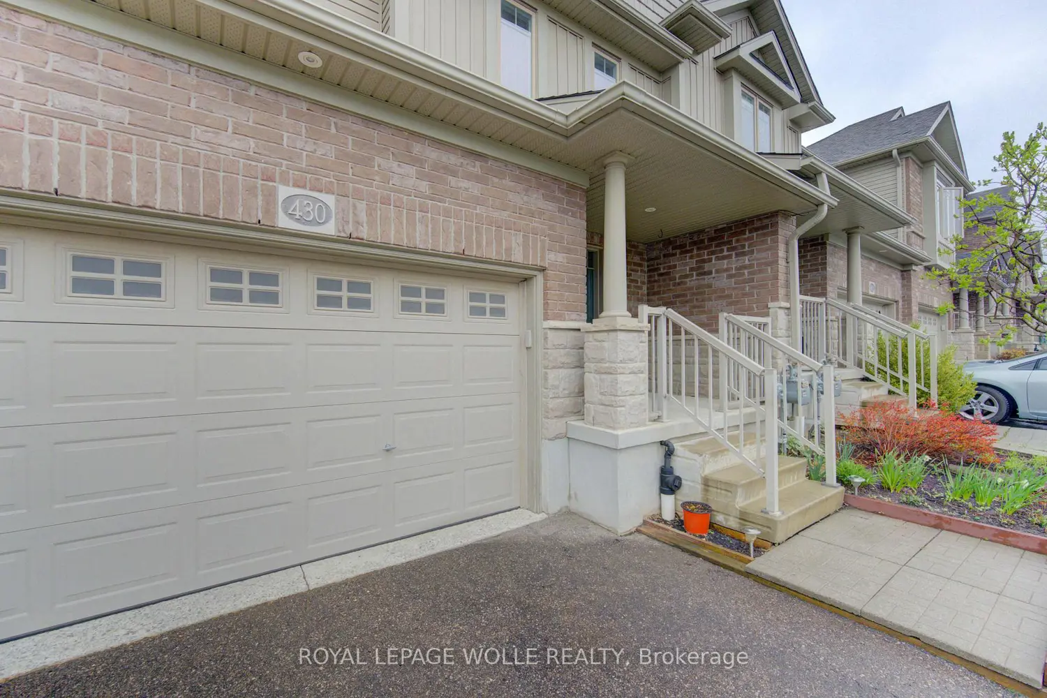 430 Avens Street photo 3