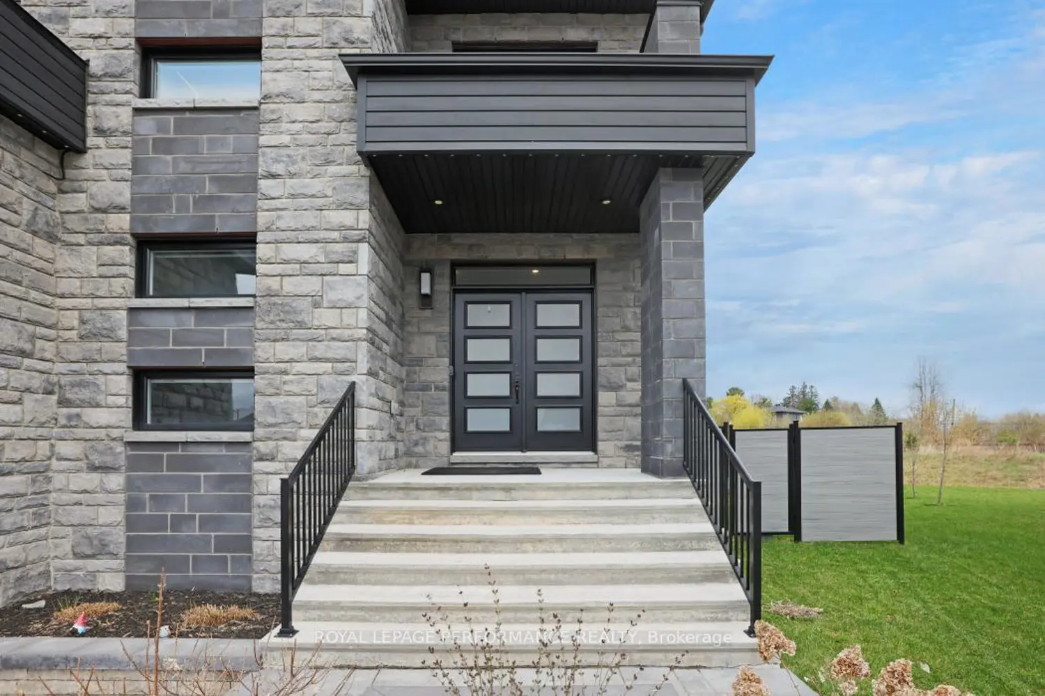 Additional image 2 of 541 Barrage Street