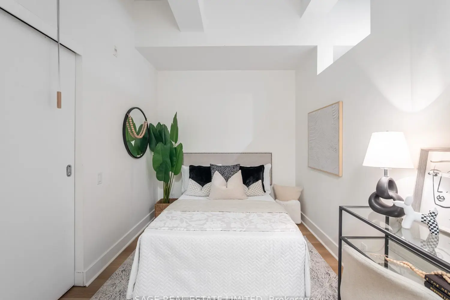 Additional image 13 of 233 Carlaw Avenue 811