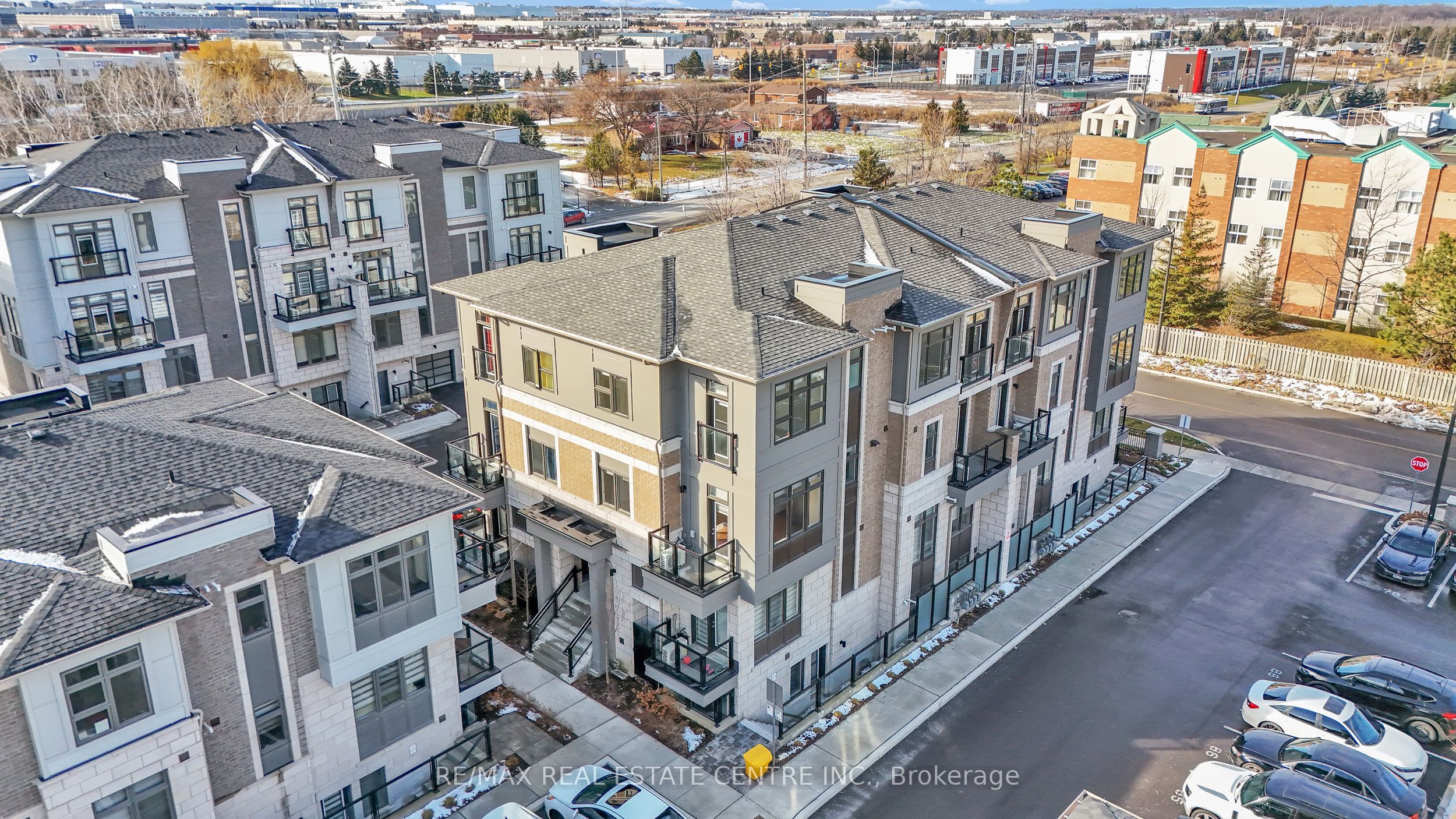 G-32 (312)-10 Halliford Place, Brampton, ON, L6P 0N5