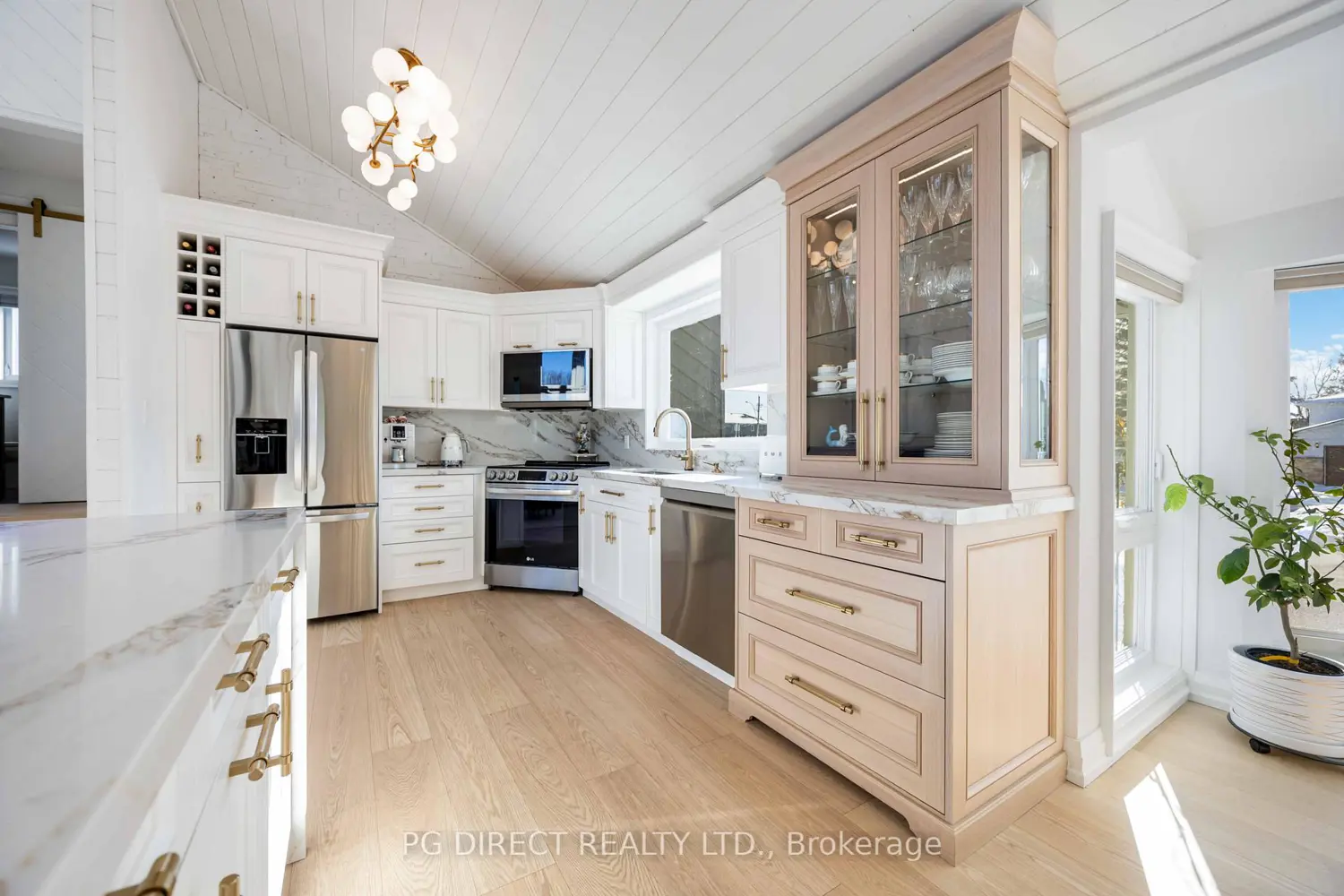 18 Villa Drive photo 5