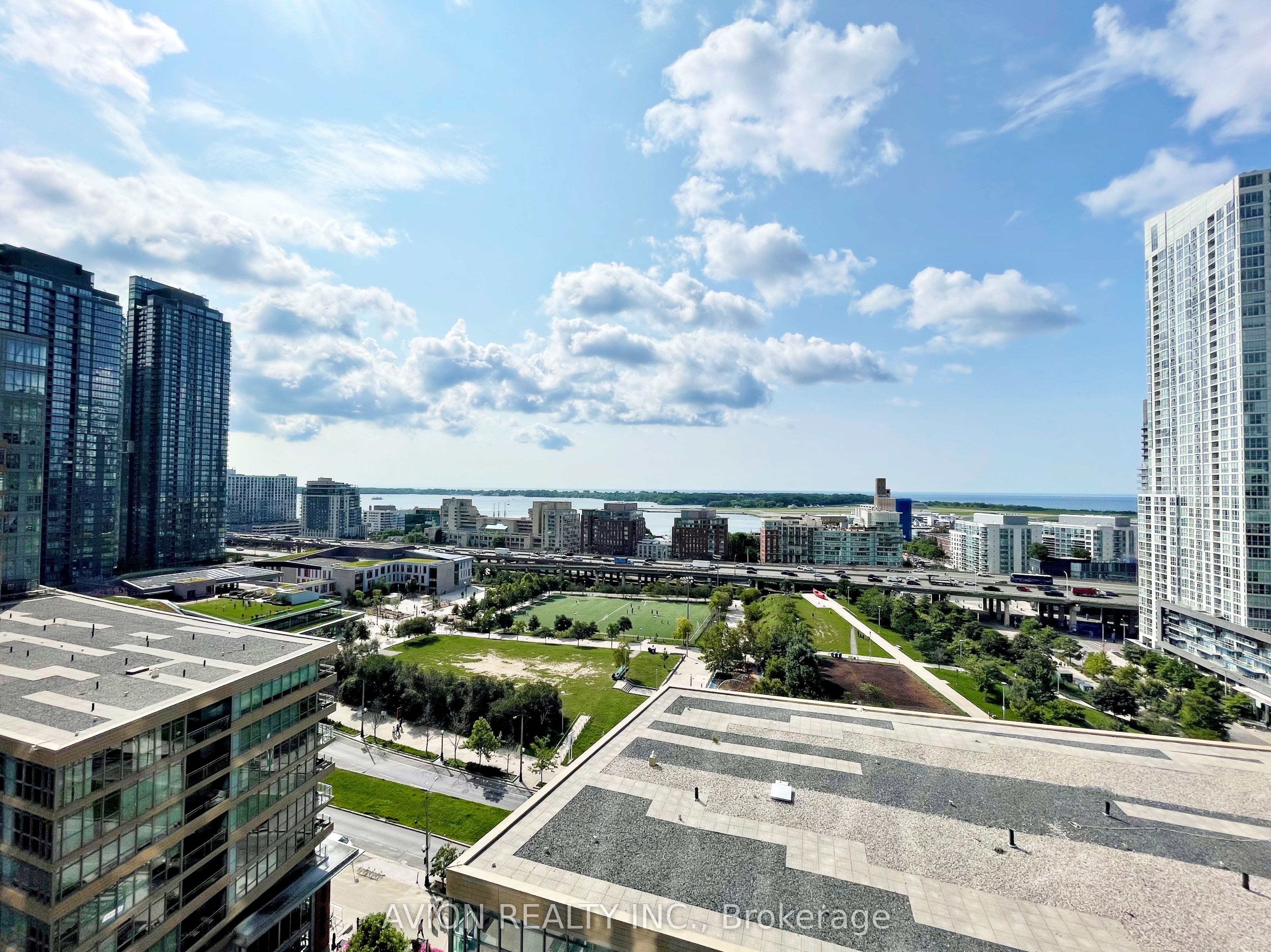 1807-21 Iceboat Terrace, Toronto, ON, M5V 4A9