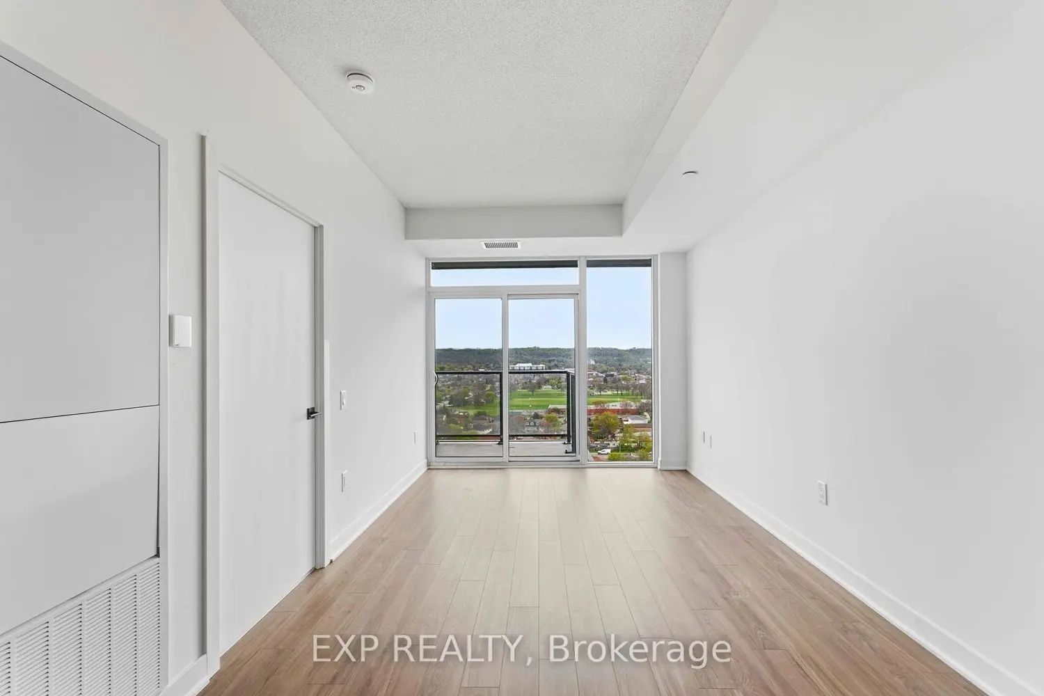 Additional image 6 of 2782 Barton Street 1402